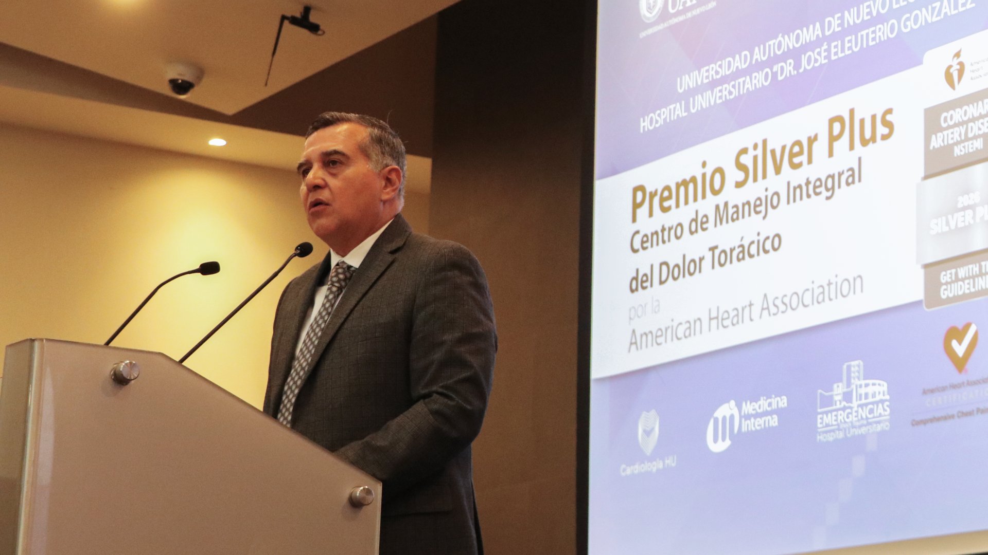 Distinguen capacidad de respuesta y atención de excelencia de HU con Premio Silver Plus