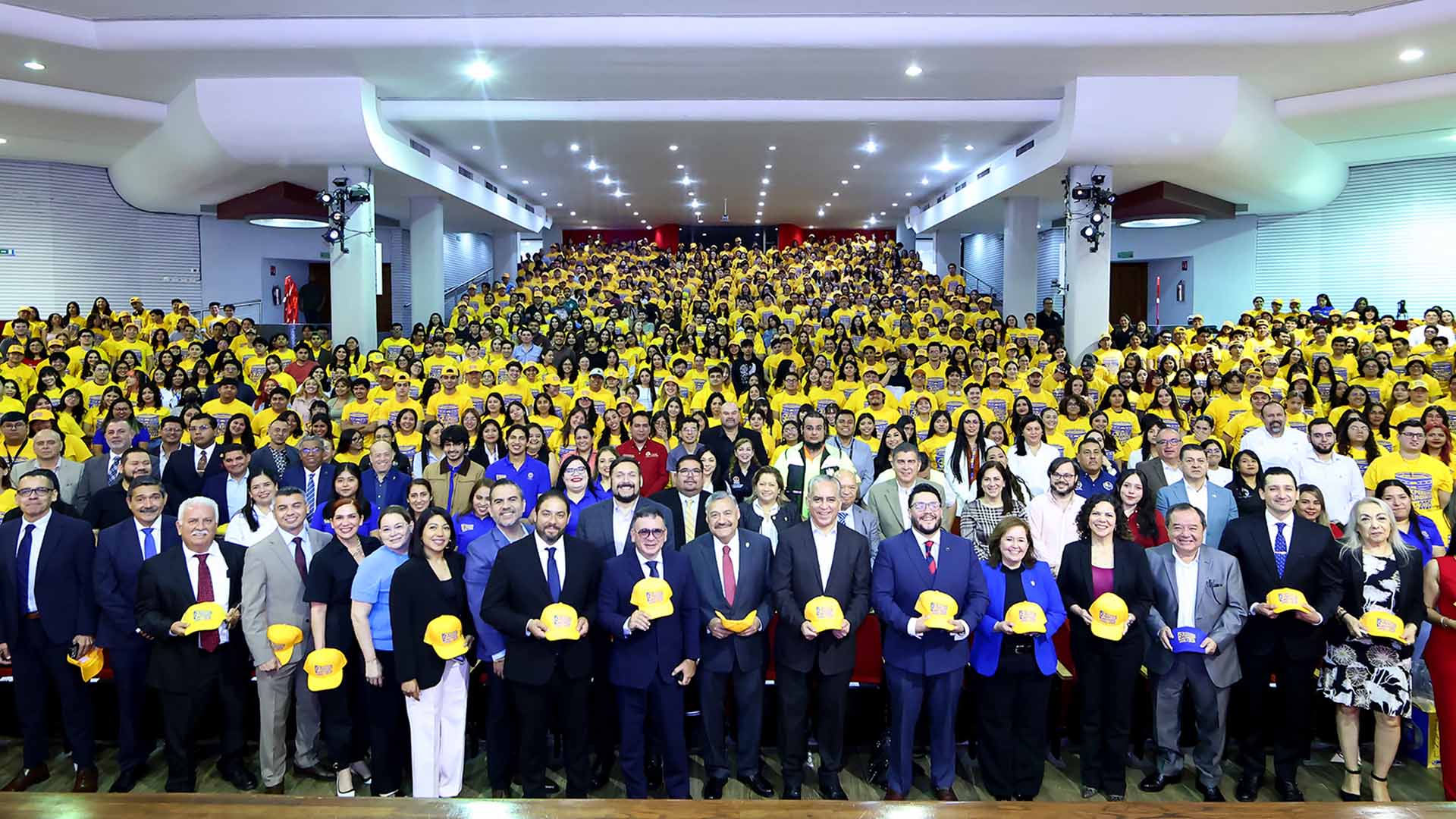 Estudiantes cumplirán en Mundial su servicio social y prácticas profesionales