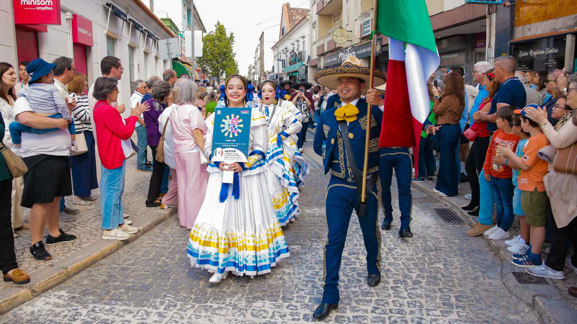 Lleva UANL folklore mexicano a Portugal