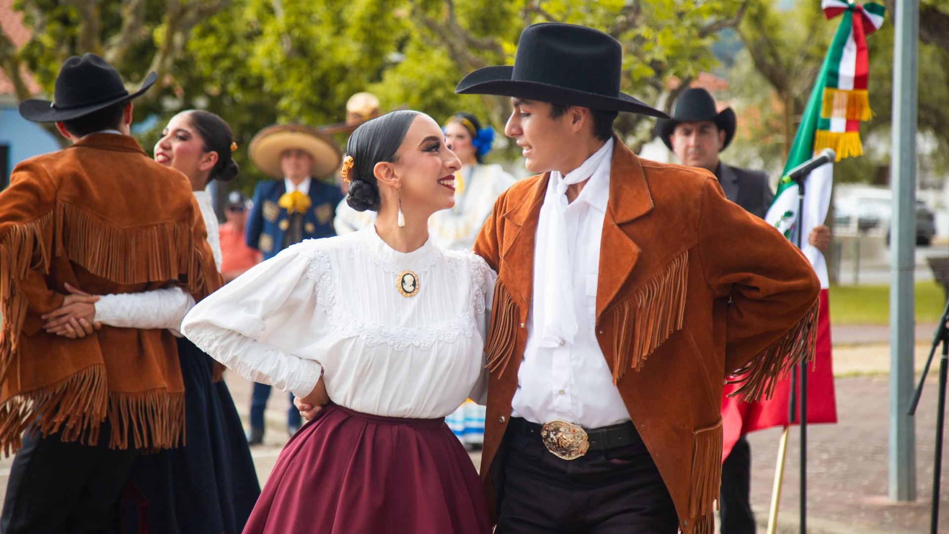 Lleva UANL folklore mexicano a Portugal