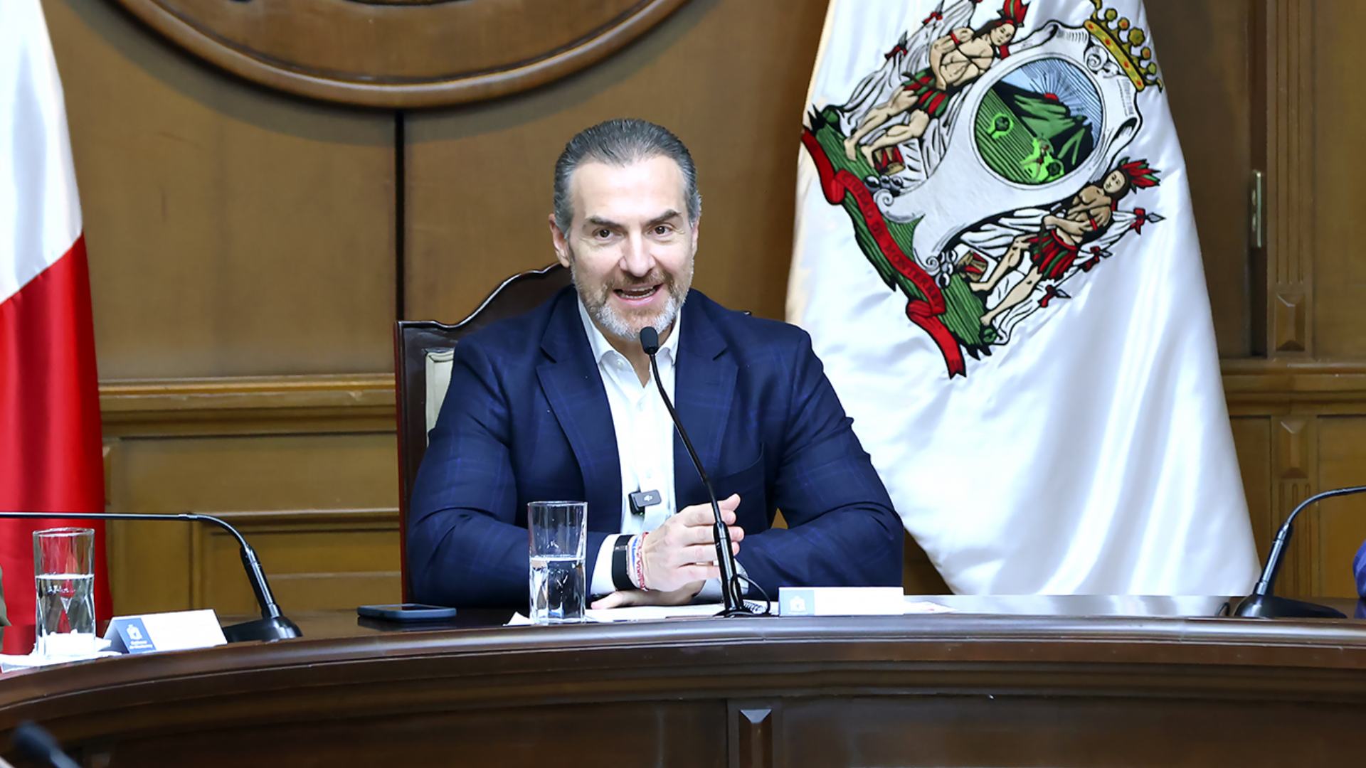 Recibe donativo regio como legado mundialista