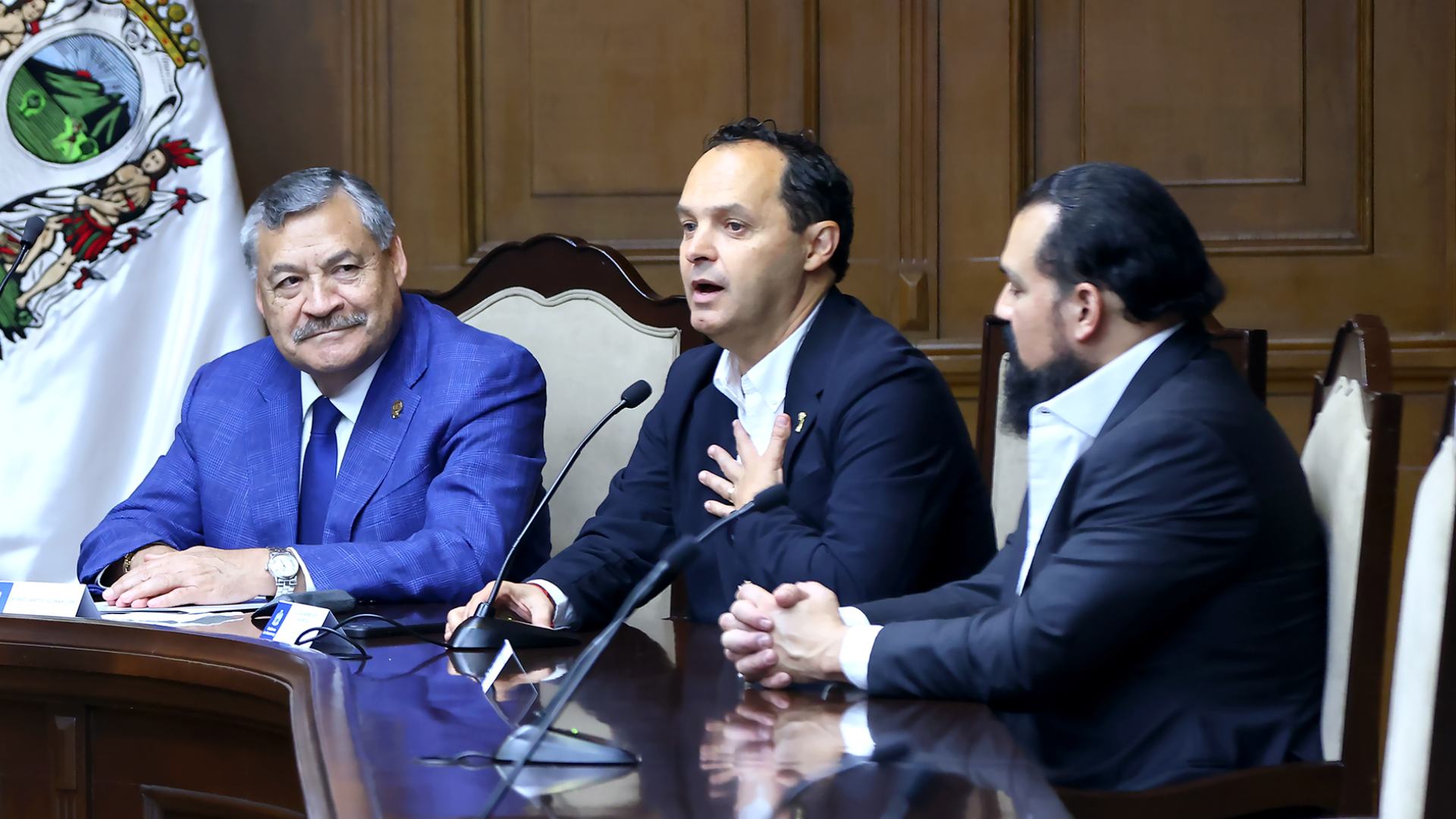 Recibe donativo regio como legado mundialista