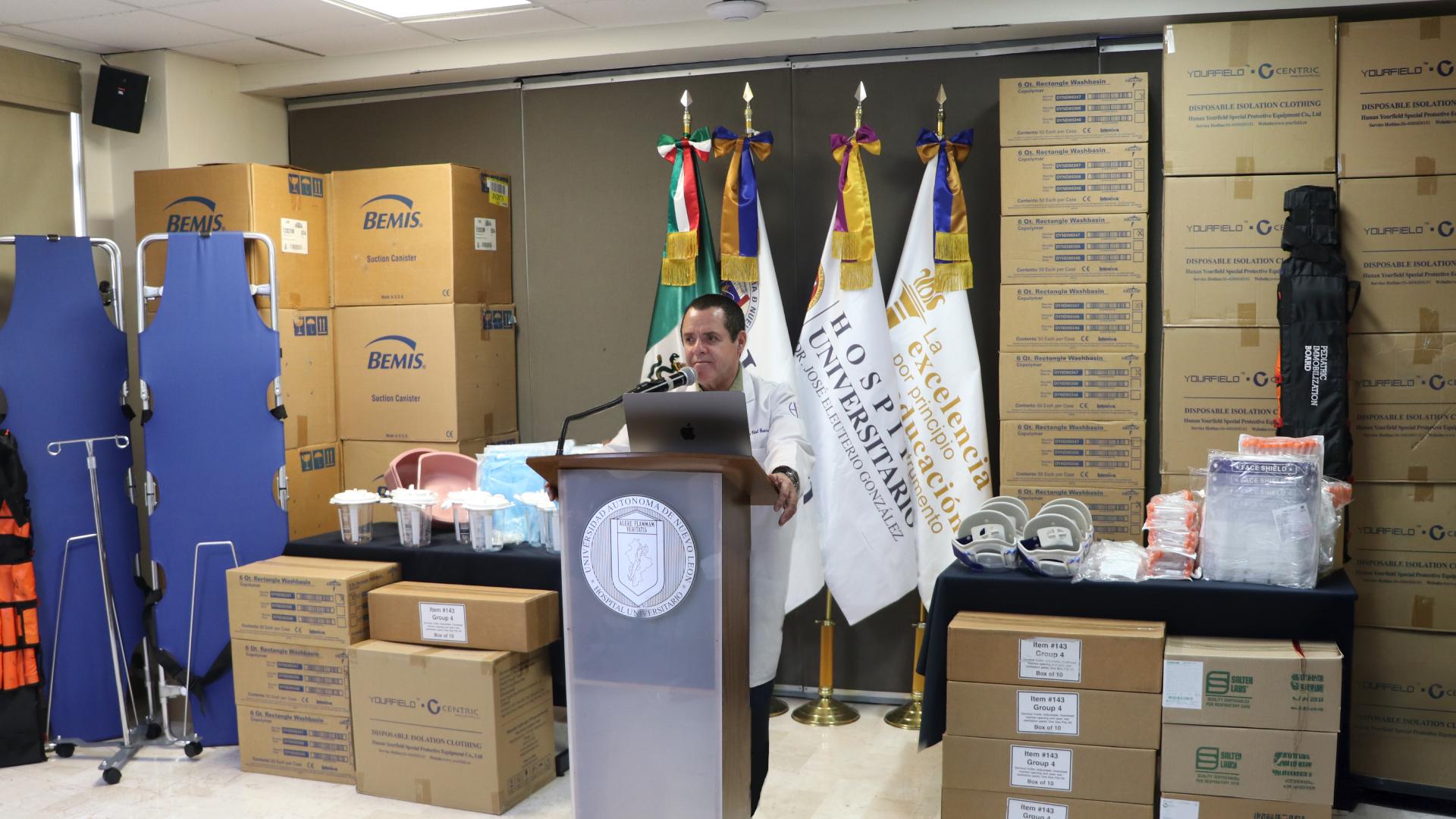 Donan más de 42 mil insumos para el Hospital Universitario