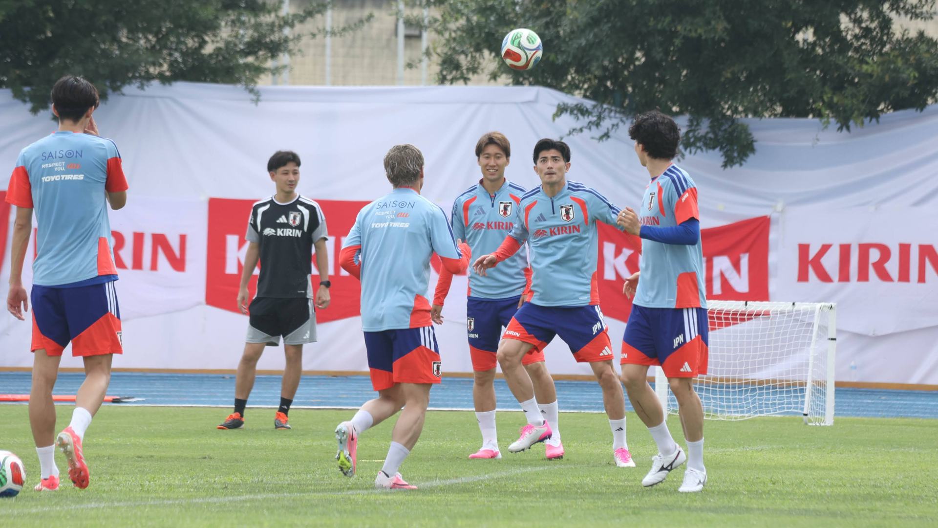 Facultad de Medicina recibe a selección de Japón