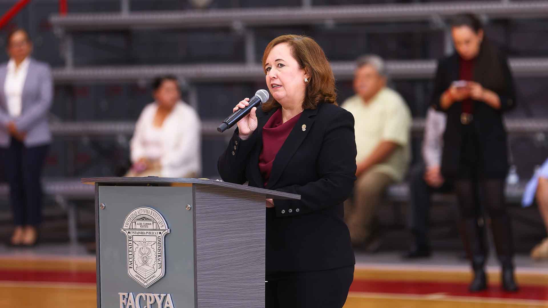 Logran alumnos de UANL certificación en liderazgo de Harvard