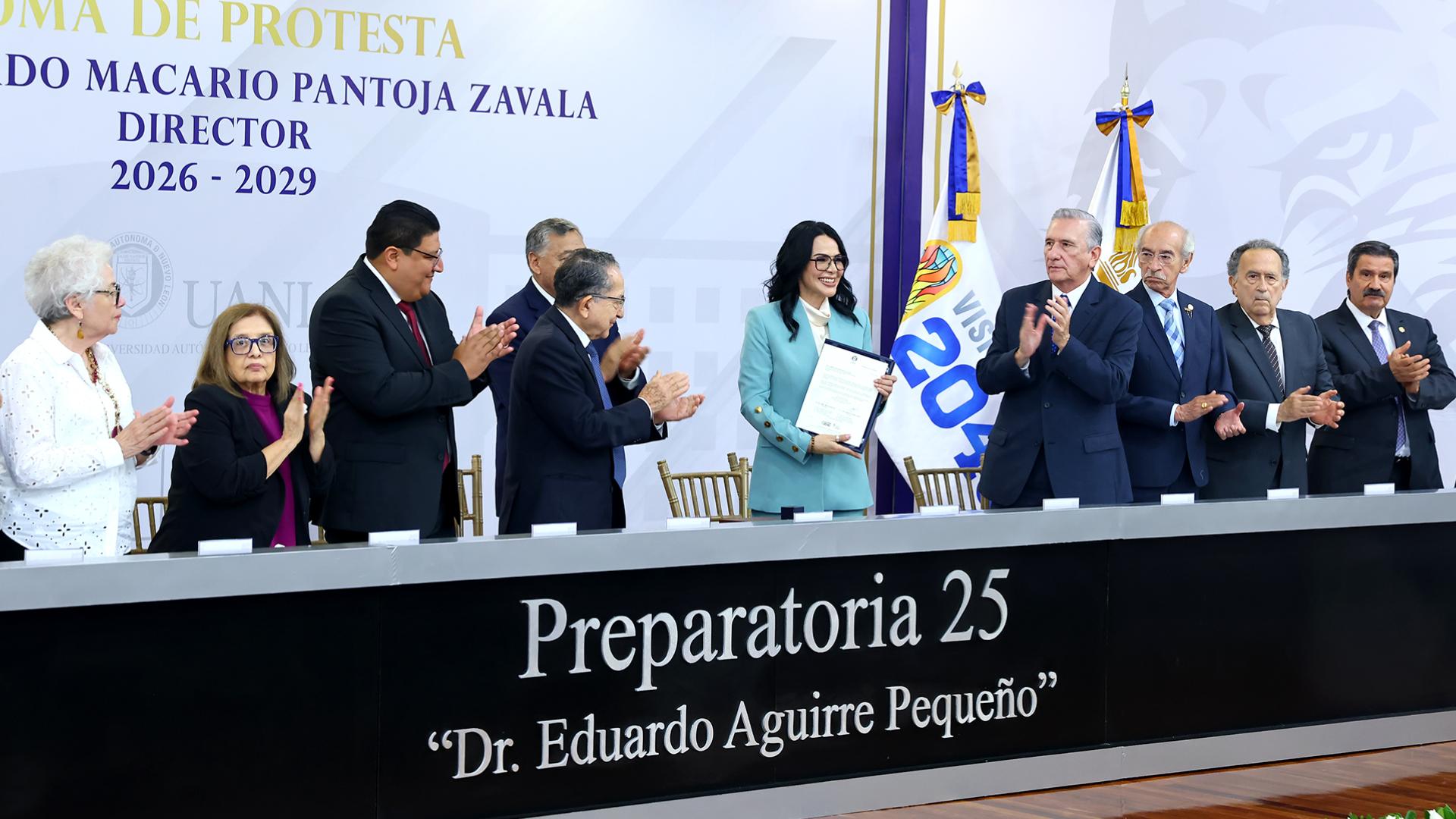 Gerardo Pantoja es nuevo director de la Preparatoria 25