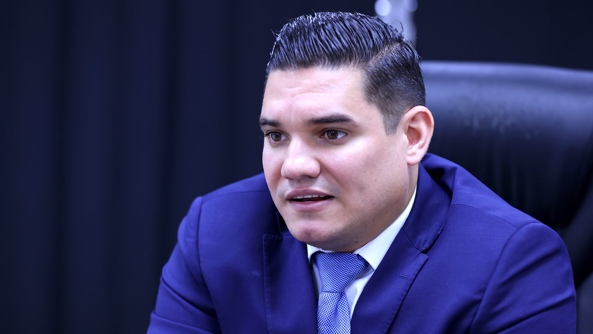 UANL instala centro de acopio para afectados por sismo en Venezuela