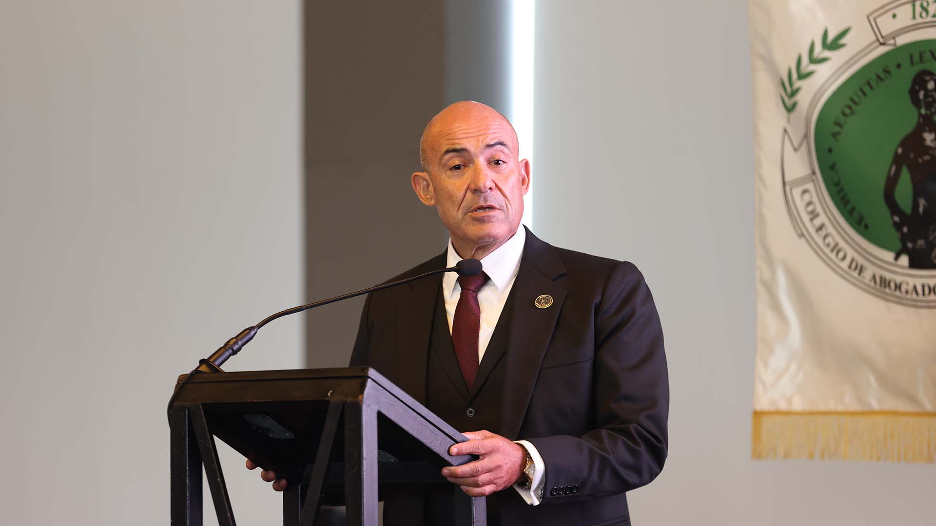 Participa Rector de la UANL en la celebración del Día del Abogado