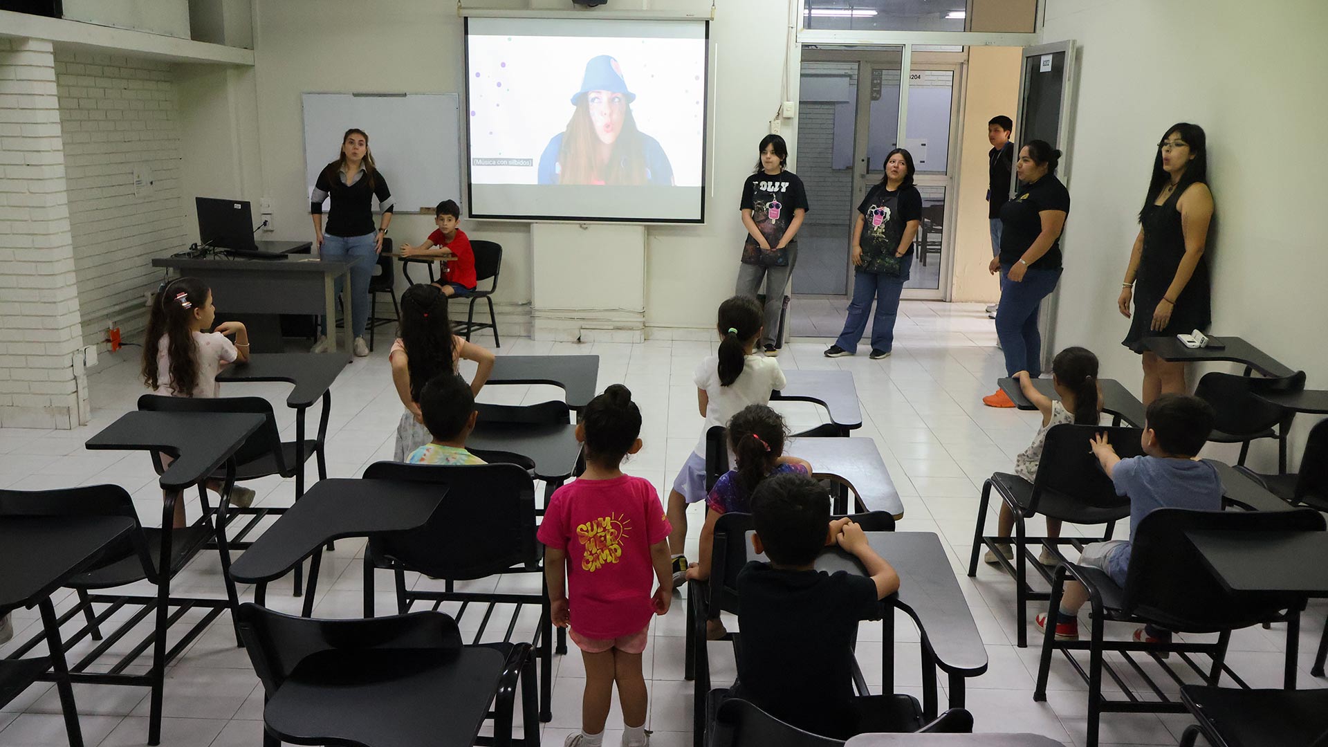 Invita Artes Visuales al campamento “Viajeros en el arte”