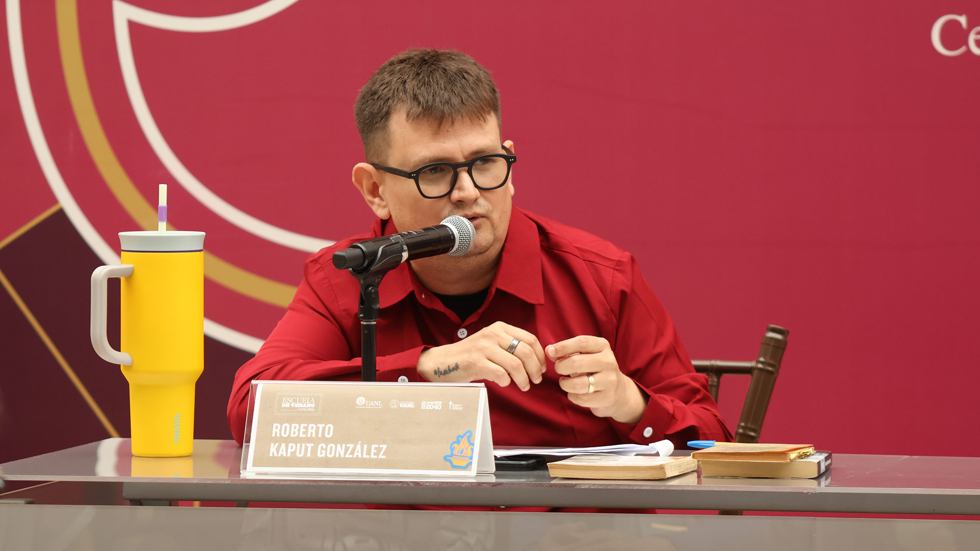Analizan el universo histórico y literario de Juan Rulfo en la UANL