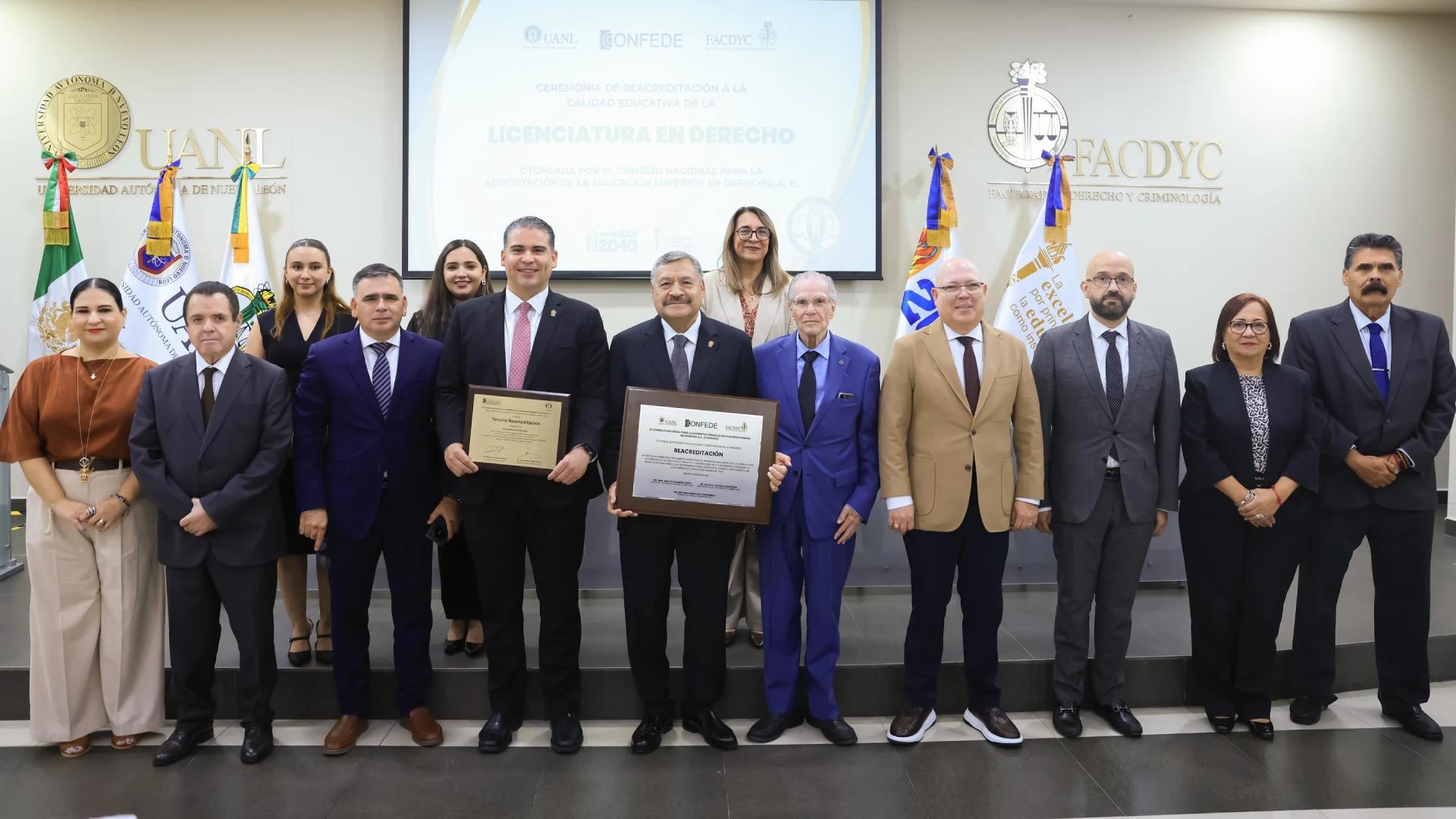 Reacreditan programa académico de Licenciatura en Derecho
