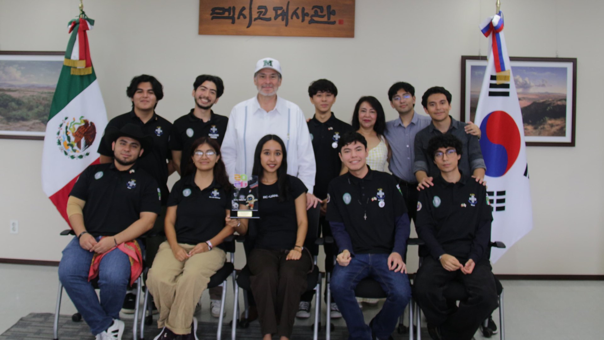Delegación UANL campeona mundial de Robocup 2026 en Corea