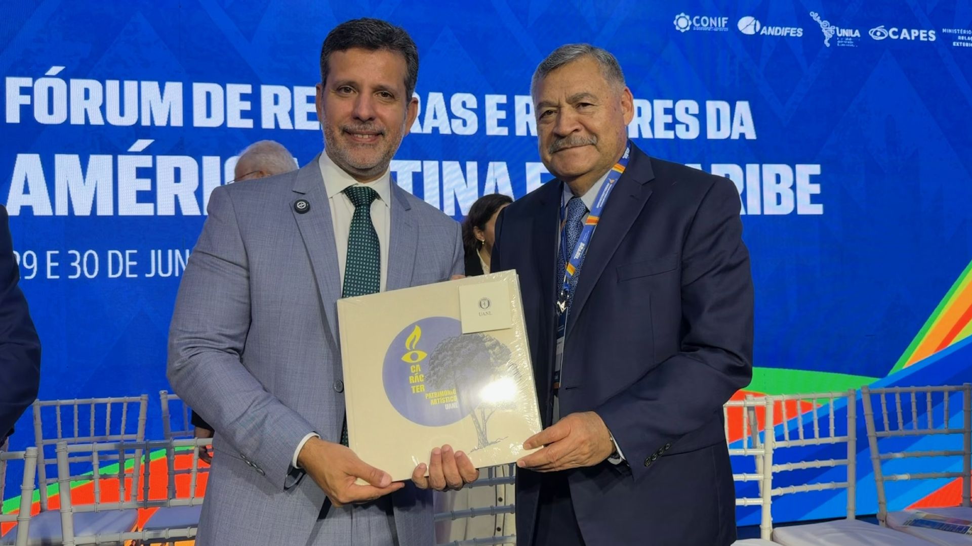 Asiste Santos Guzmán a foro de rectores de América Latina y el Caribe