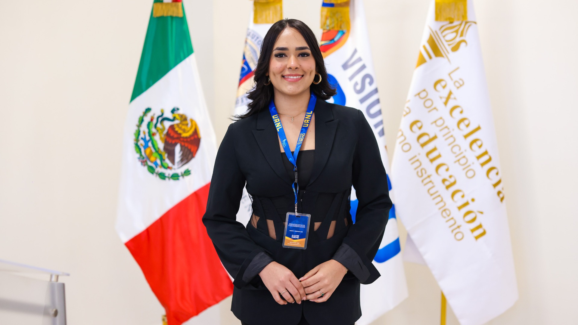 Arriban estudiantes nacionales y extranjeros a campus de la UANL