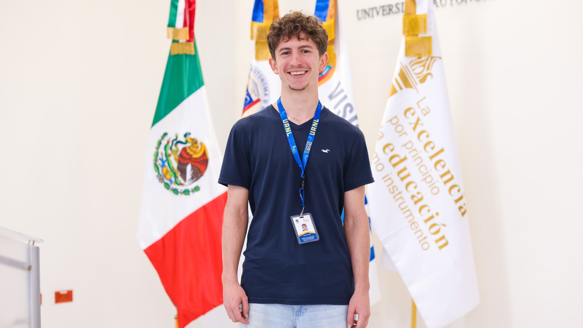 Arriban estudiantes nacionales y extranjeros a campus de la UANL