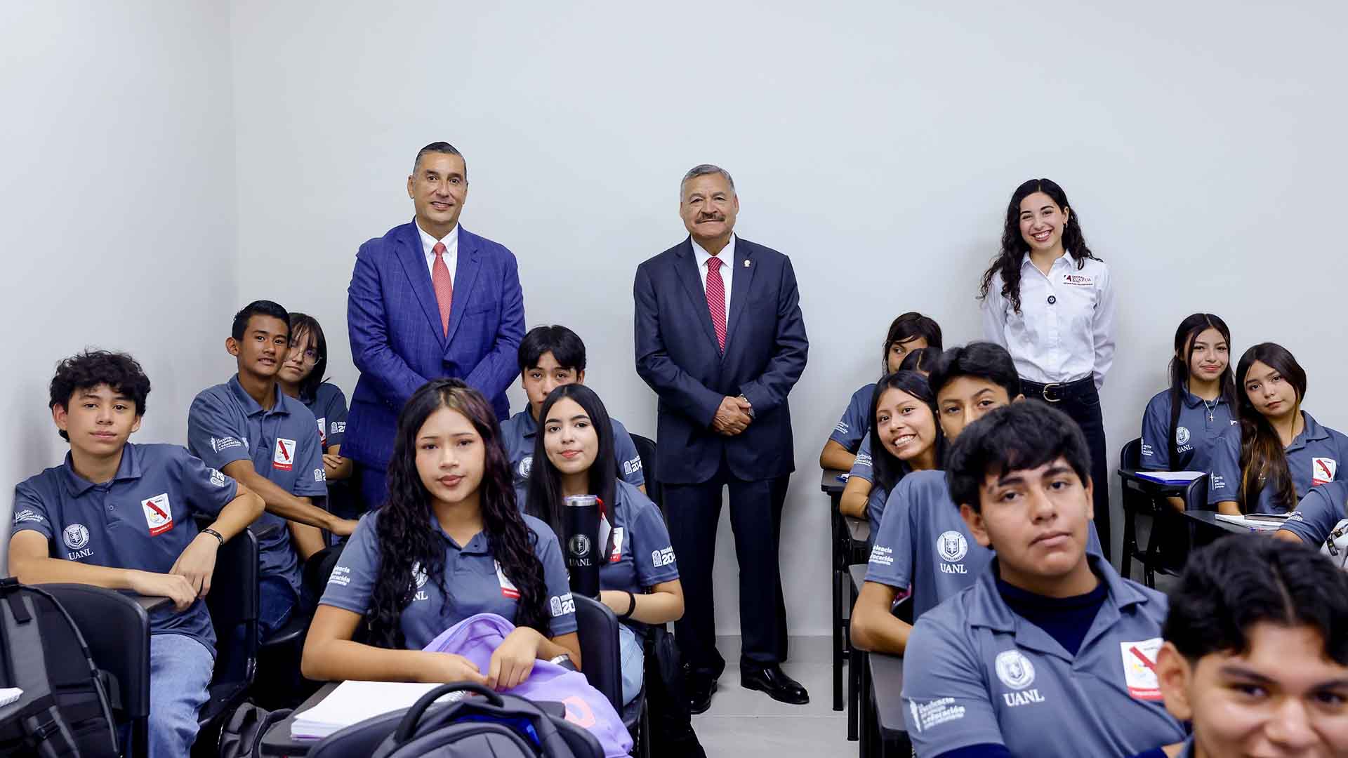 Incrementa UANL oferta y cobertura educativa