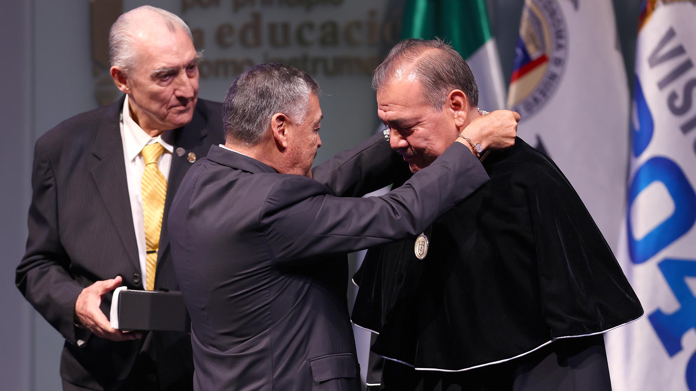 Jesús Leos Pérez toma protesta como integrante de la Junta de Gobierno