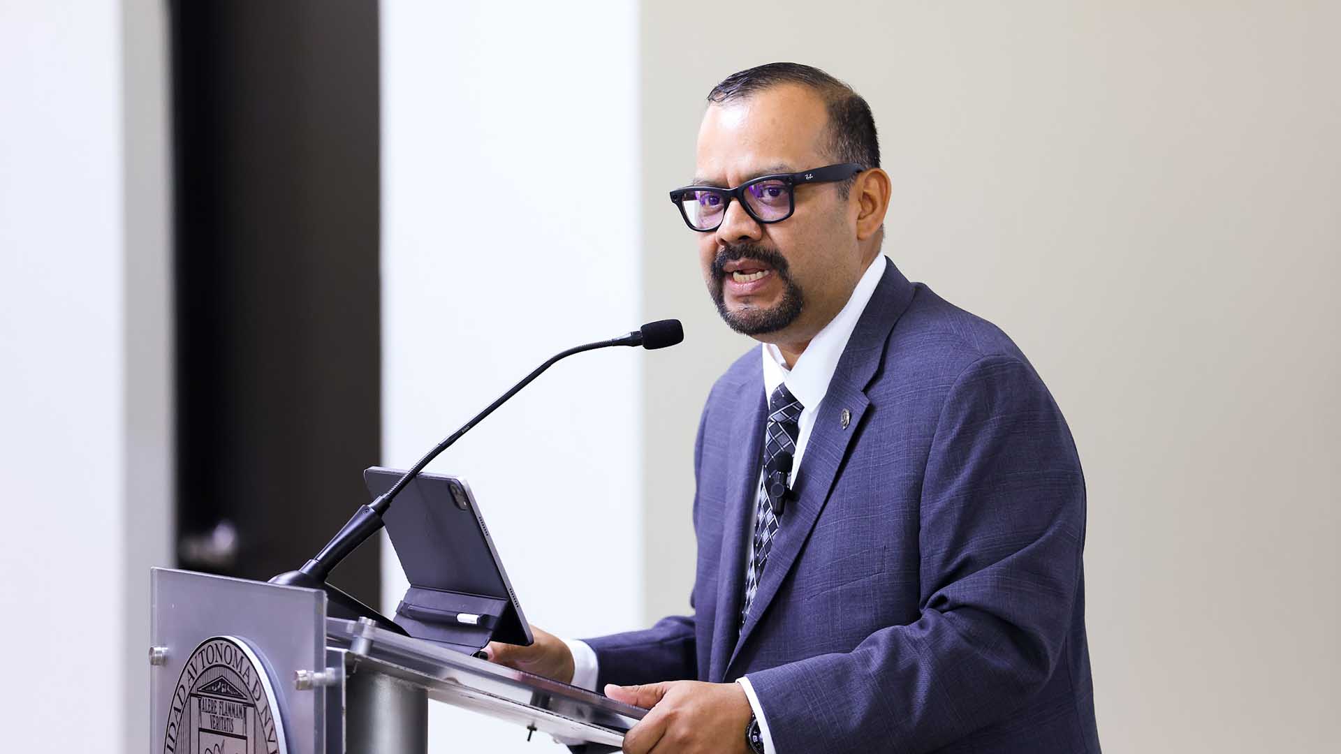Encabeza Rector reapertura de Clínica Universitaria en Ciénega de Flores