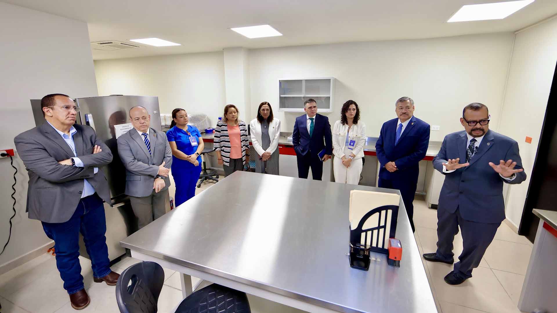 Encabeza Rector reapertura de Clínica Universitaria en Ciénega de Flores