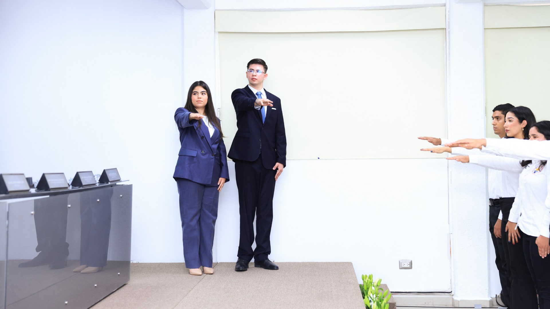 Celebran nueva representación estudiantil en Físico Matemáticas