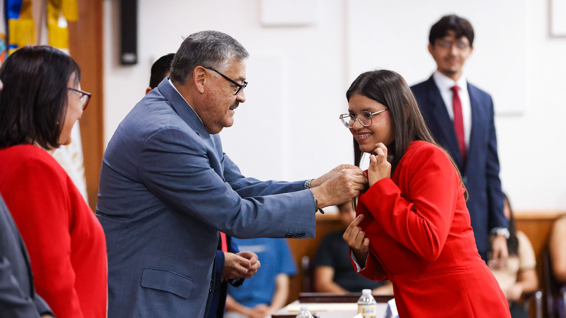 Toman protesta nuevos líderes estudiantiles en Ciencias Químicas