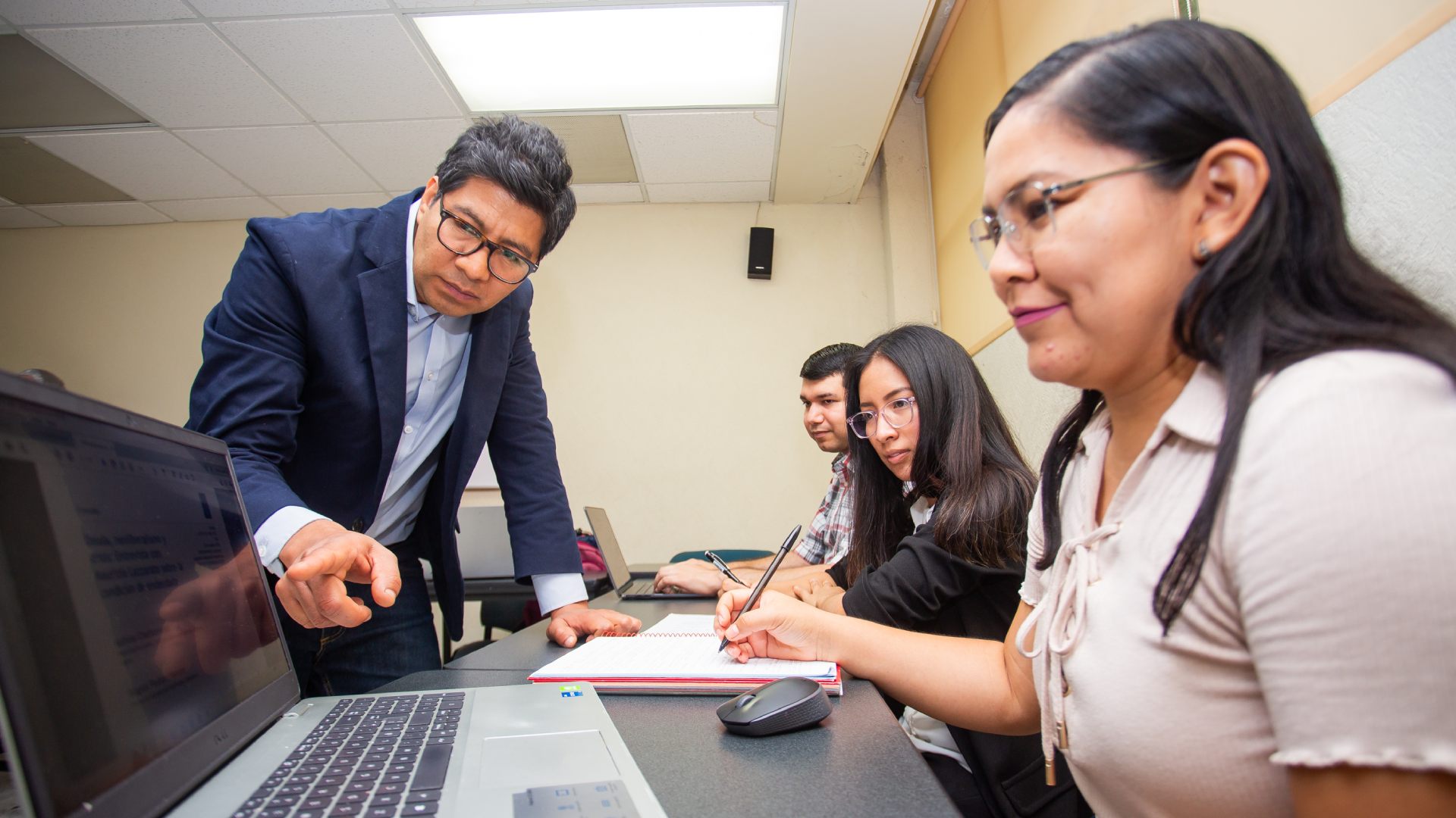Facultad de Trabajo Social y Desarrollo Humano como pionera en México
