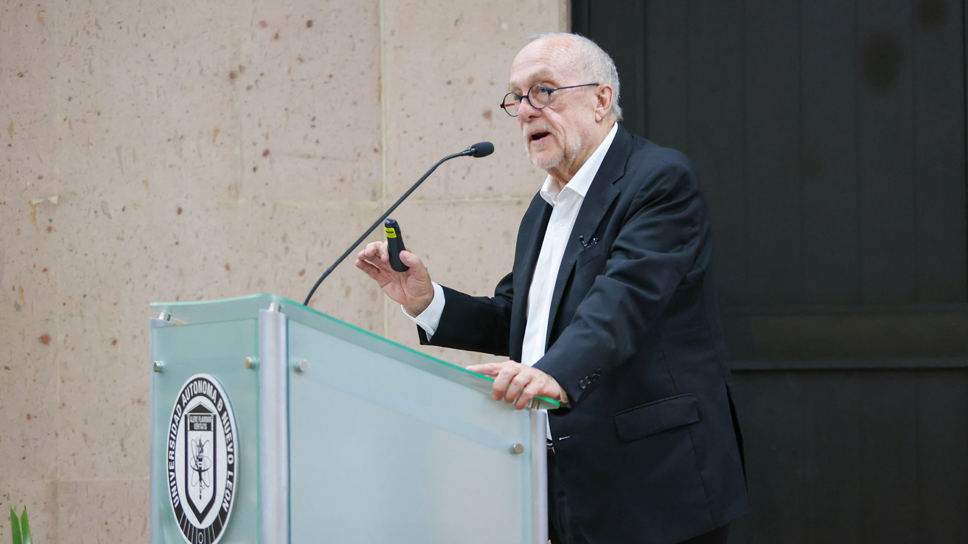 Festejan excelencia de la Facultad de Economía en su 69 aniversario