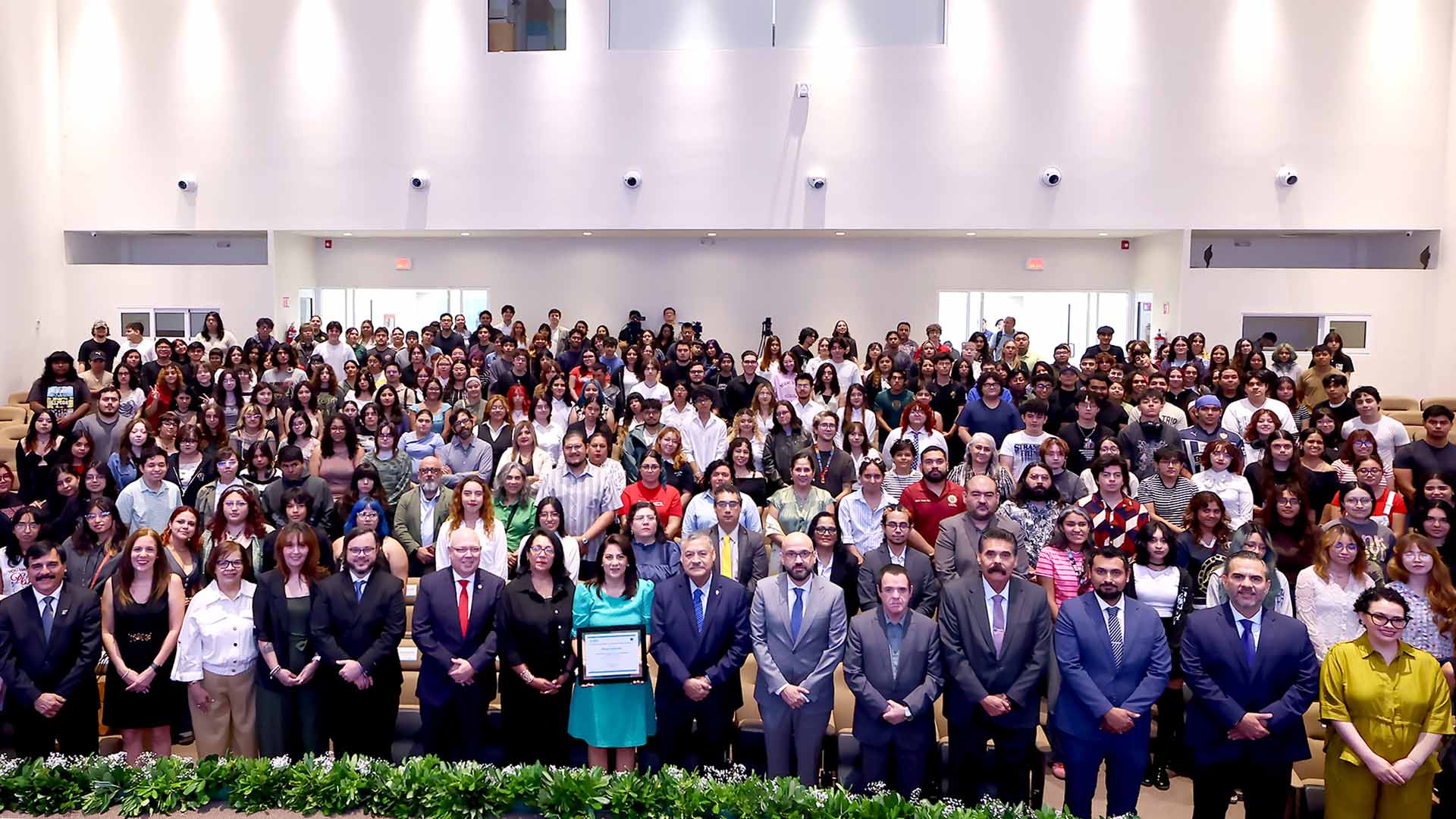 Ratifica UANL compromiso con la calidad educativa en Artes Visuales