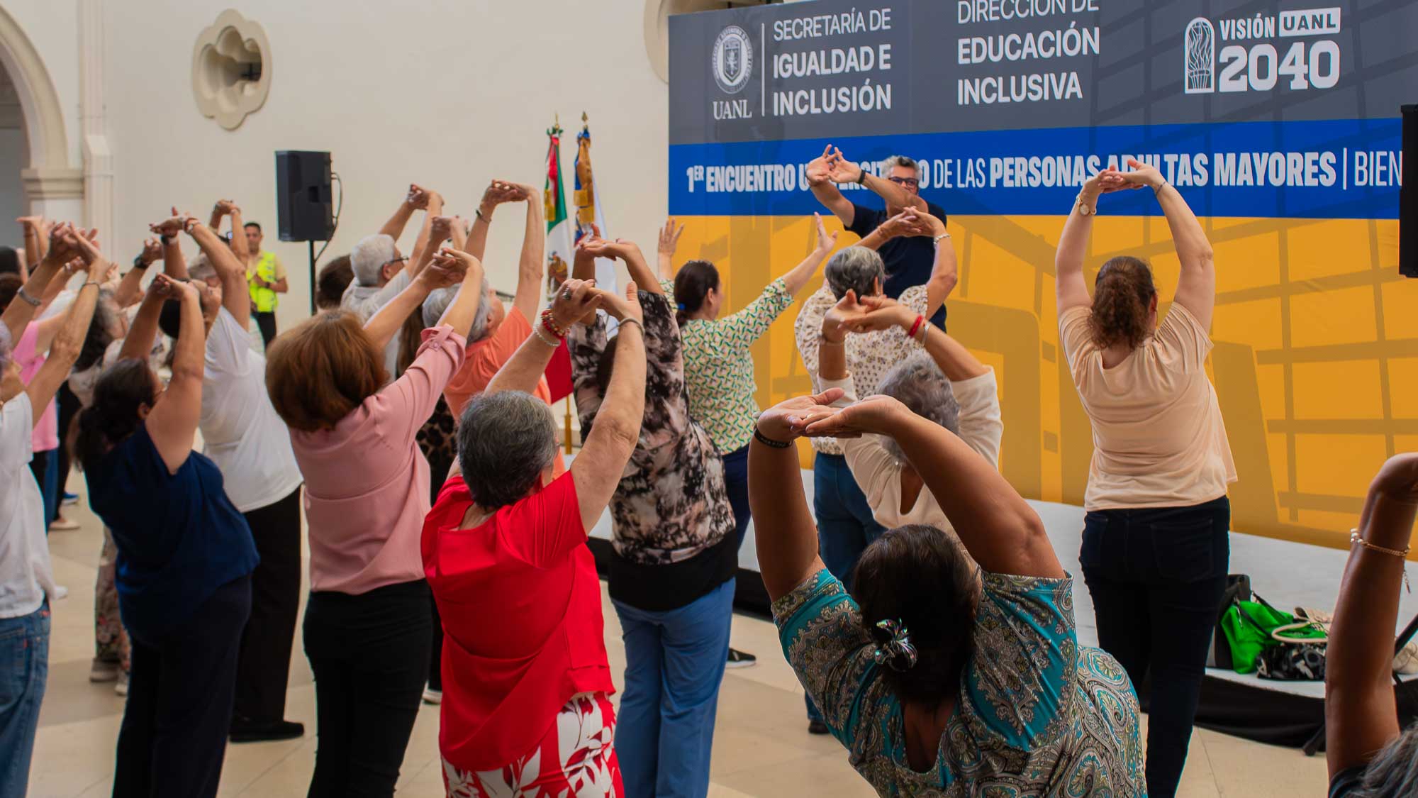 Reúne UANL a adultos mayores en encuentro universitario