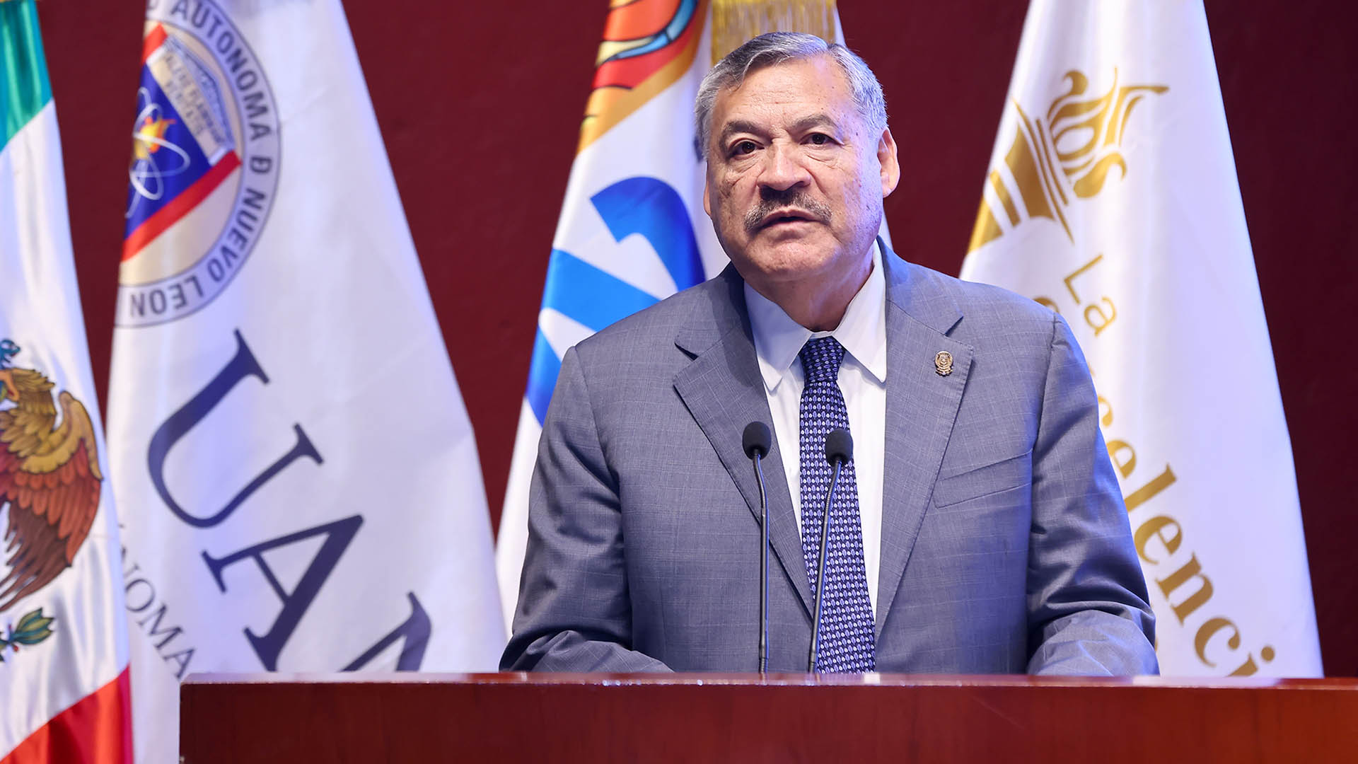 Concluyen bachillerato UANL en centros comunitarios