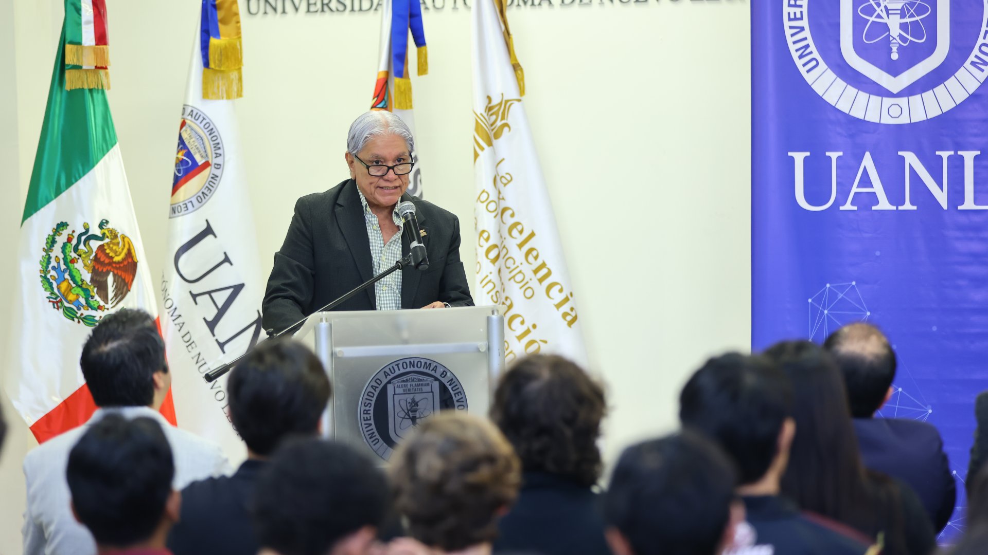 UANL abre diálogo sobre inteligencia artificial y tecnologías en IT Summit