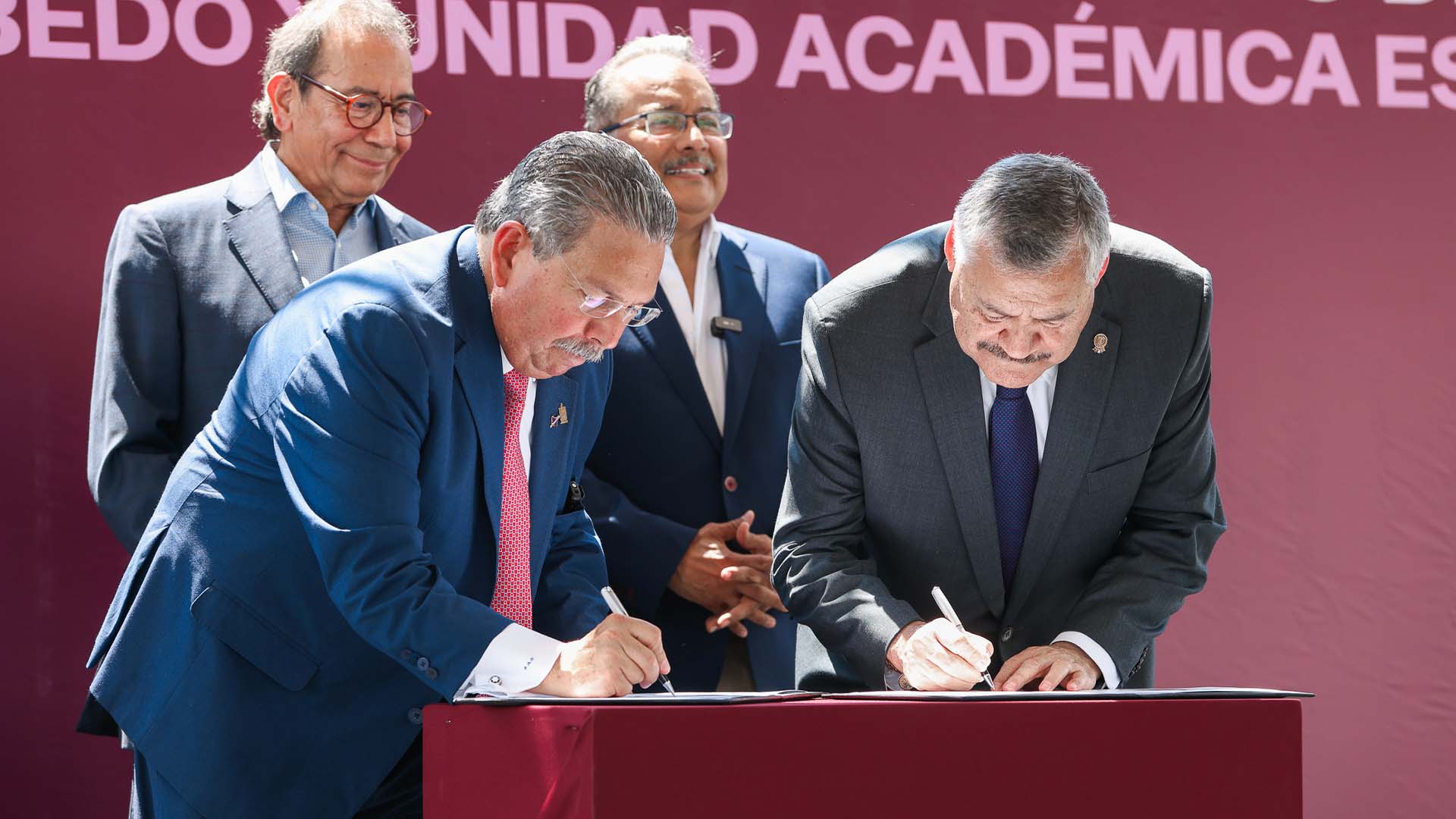 Formaliza UANL y Escobedo en proyecto de hospital y unidad académica