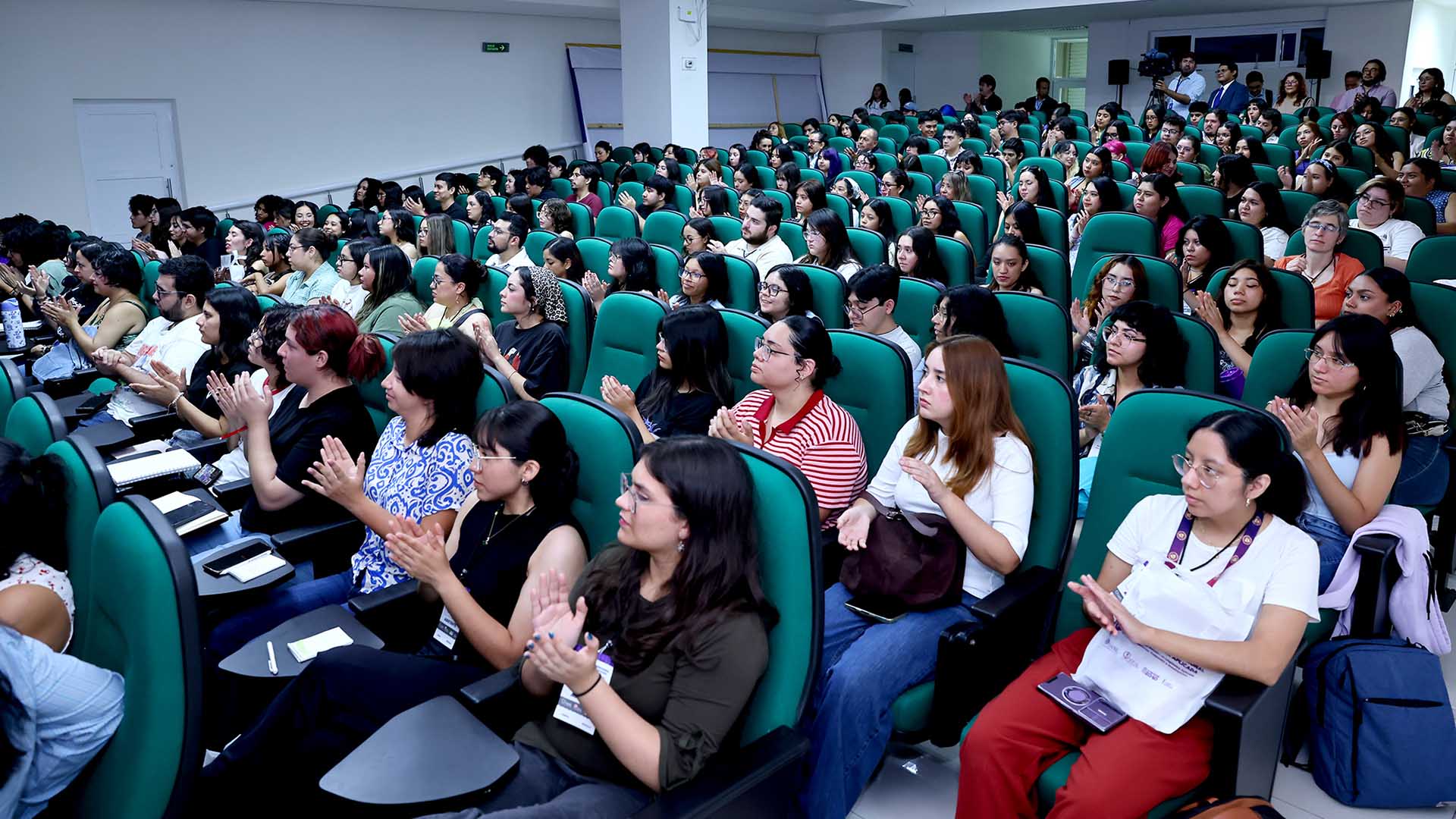 Fortalece UANL internacionalización a través de la enseñanza de lenguas