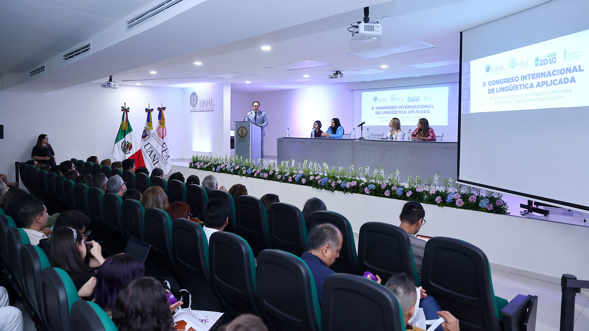 Fortalece UANL internacionalización a través de la enseñanza de lenguas