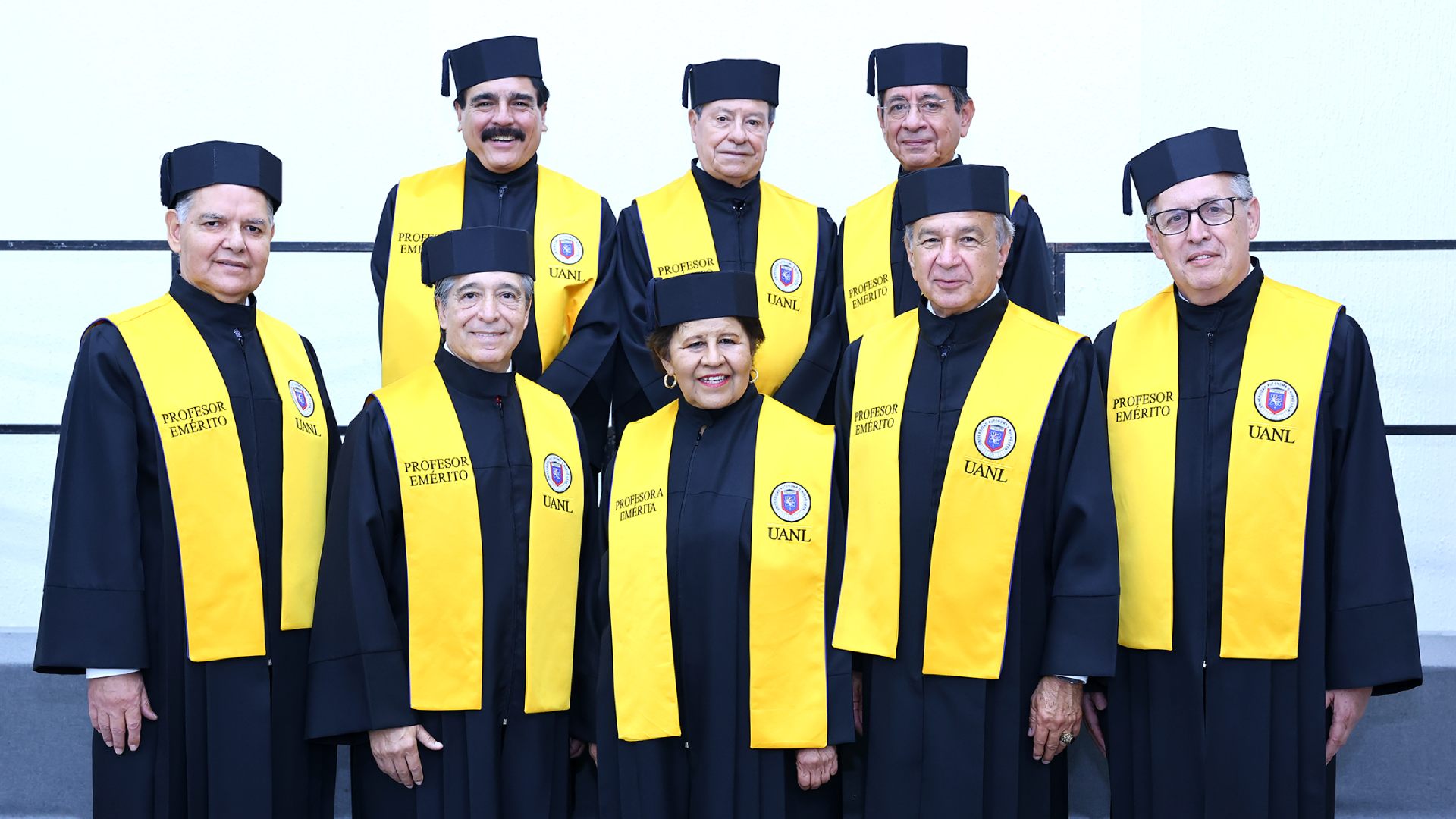 Reconoce Universidad trayectoria docente con nombramientos de profesor emérito