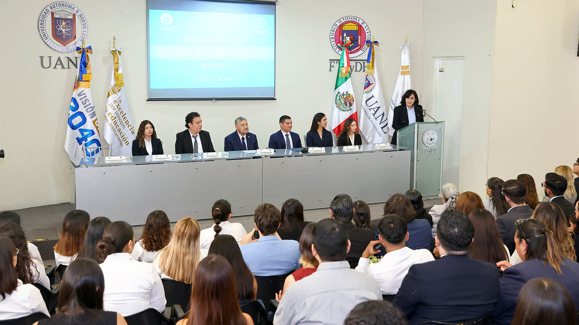 Asume nueva Sociedad de Estudiantes compromiso con comunidad de Trabajo Social