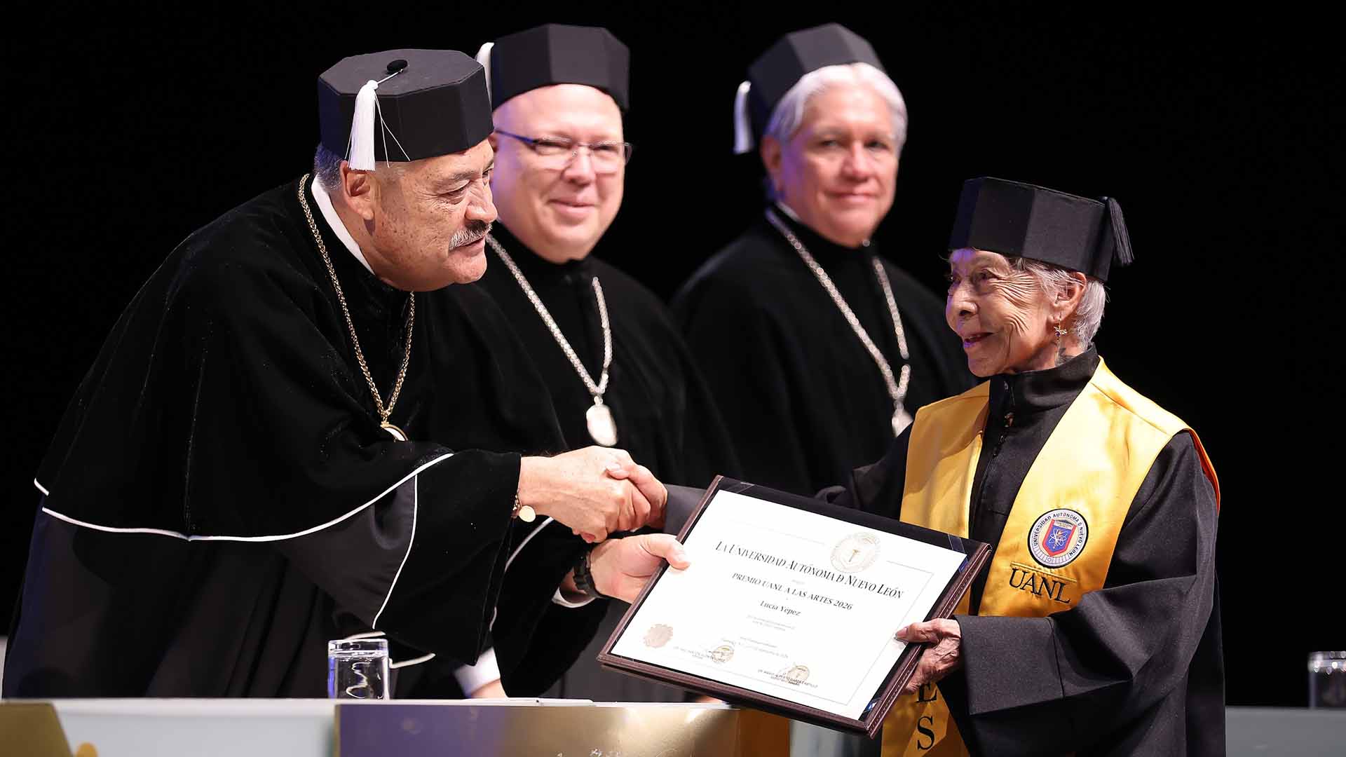 Creadores universitarios reciben Premio UANL a las Artes 2026