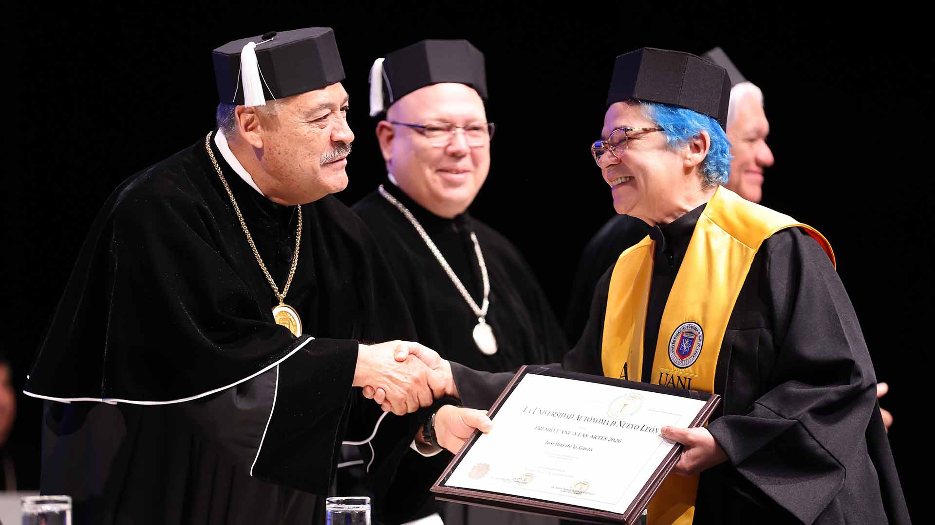 Creadores universitarios reciben Premio UANL a las Artes 2026