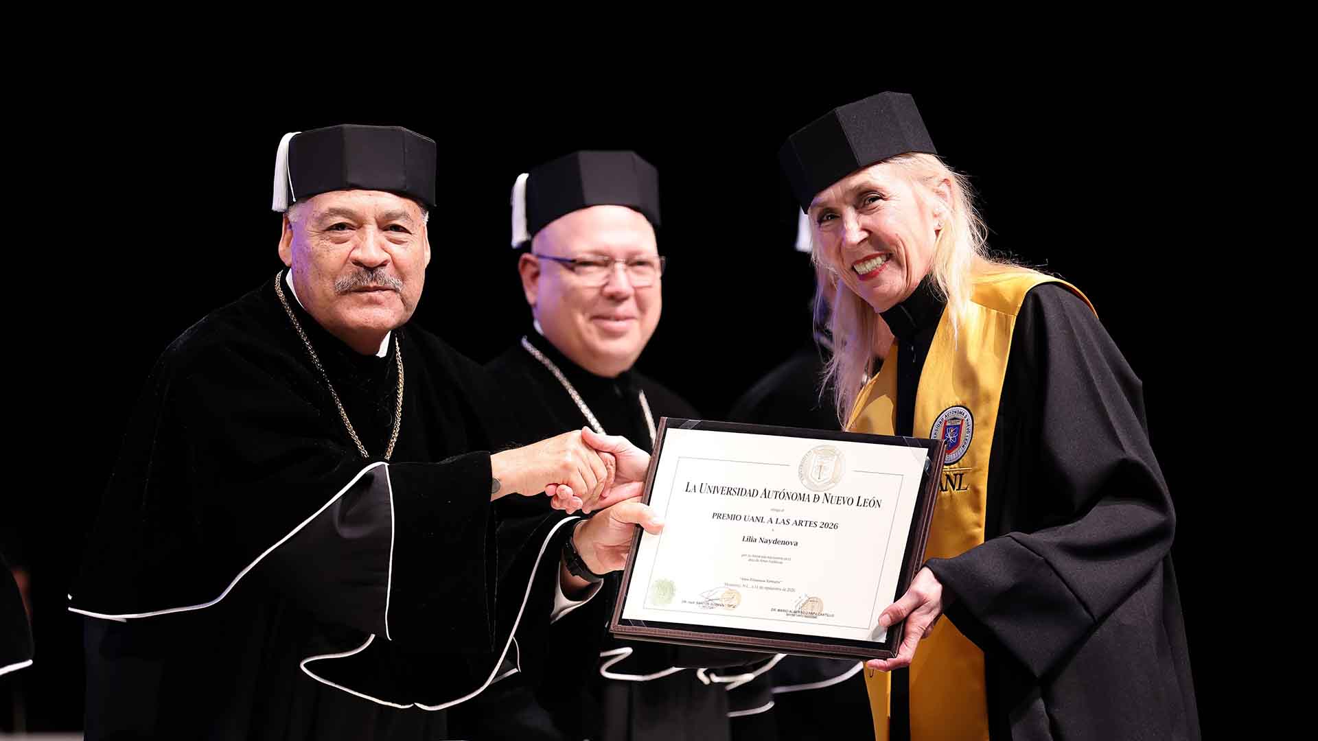 Creadores universitarios reciben Premio UANL a las Artes 2026