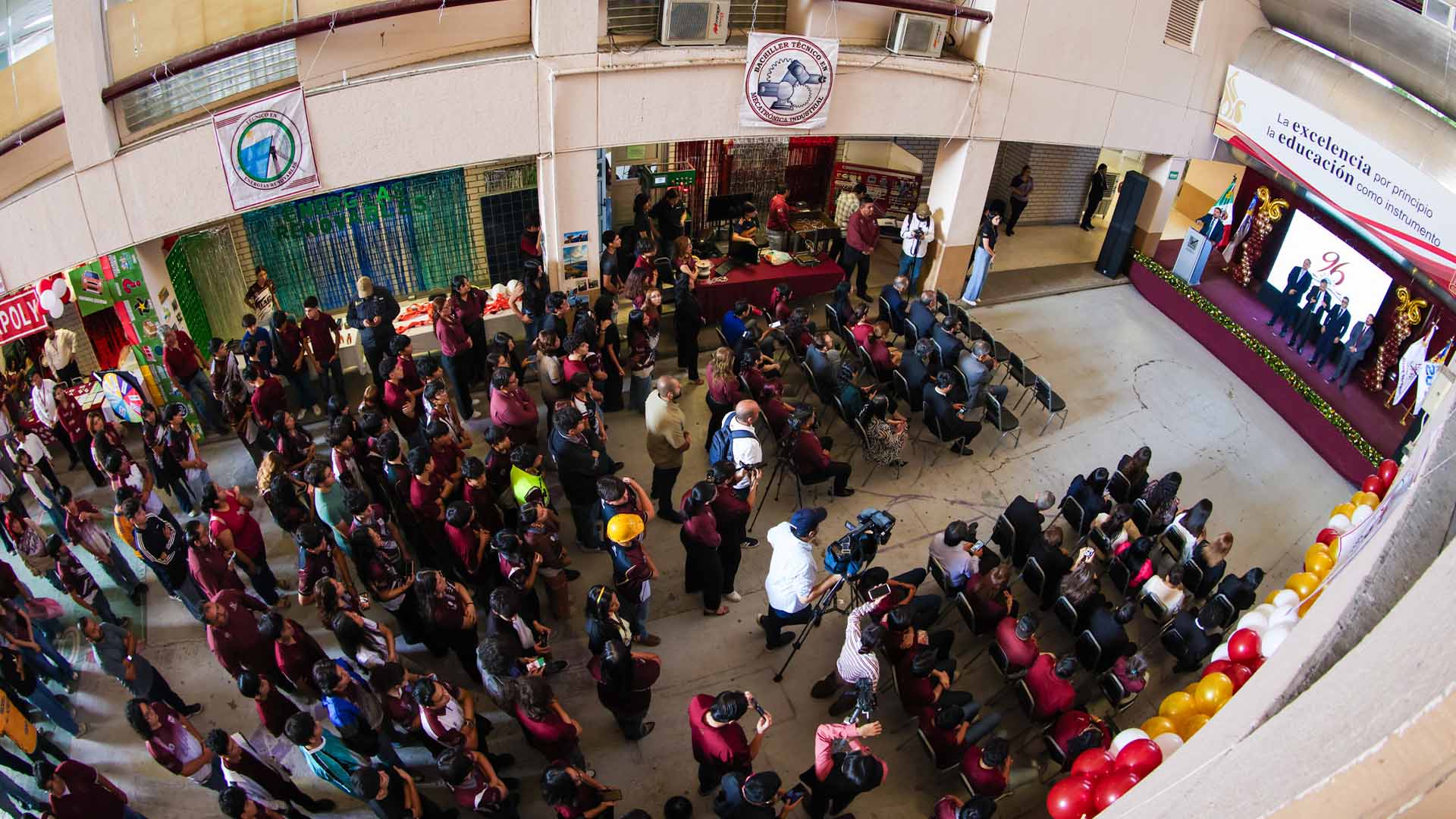 Celebra 96 años la Preparatoria Álvaro Obregón