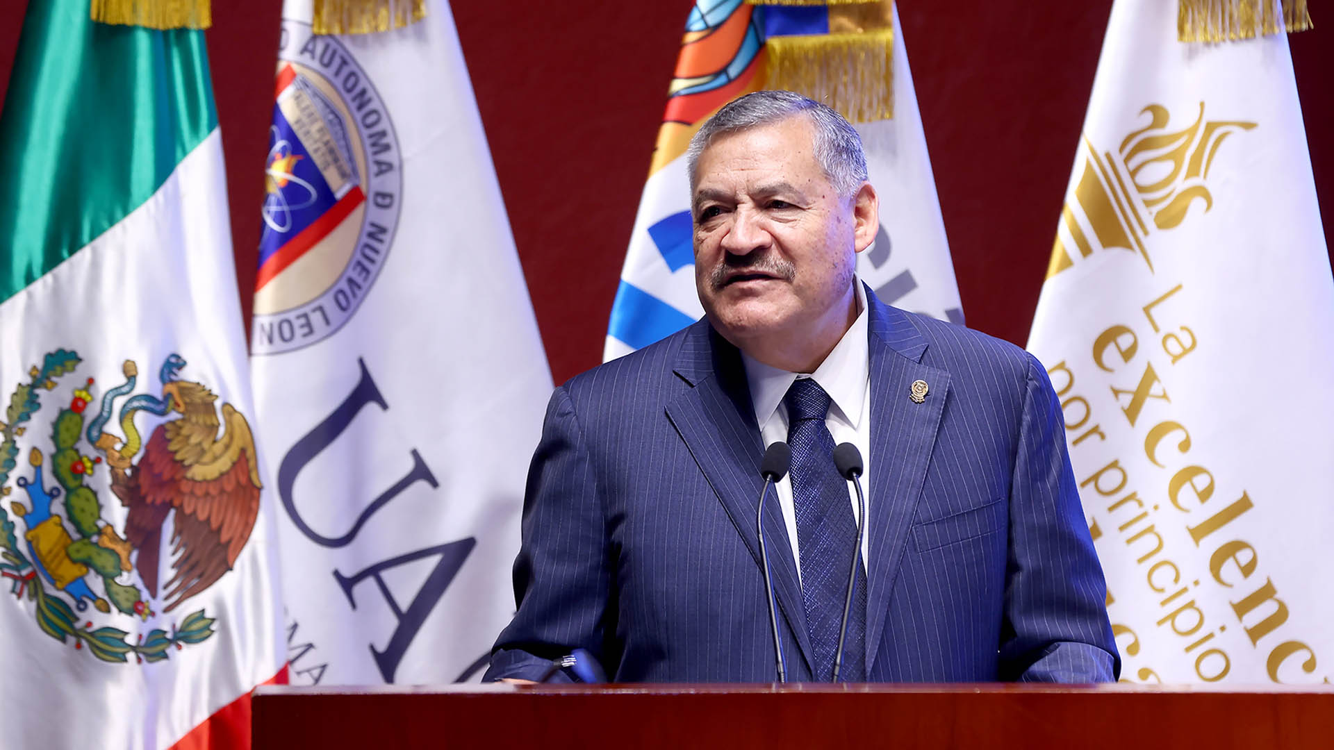 Avanza UANL en acreditación de calidad de sus preparatorias