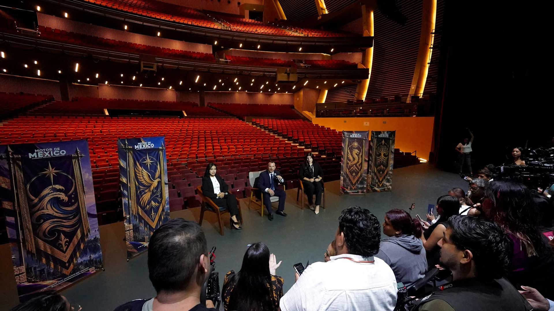 Conocerán universitarios distintas rutas de desarrollo en Motor de México