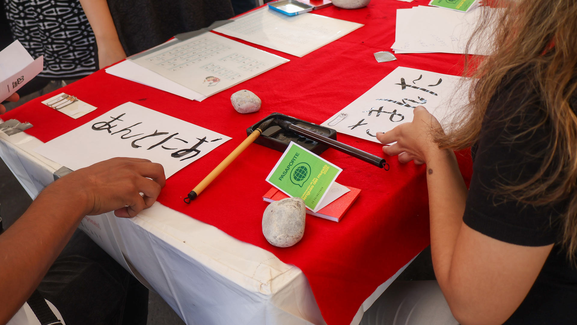 Celebran 20 años con encuentro de lenguas y culturas