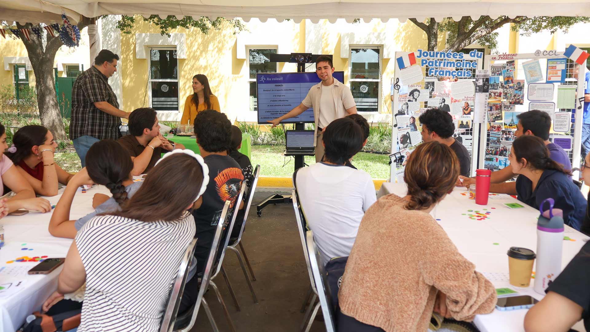 Celebran 20 años con encuentro de lenguas y culturas