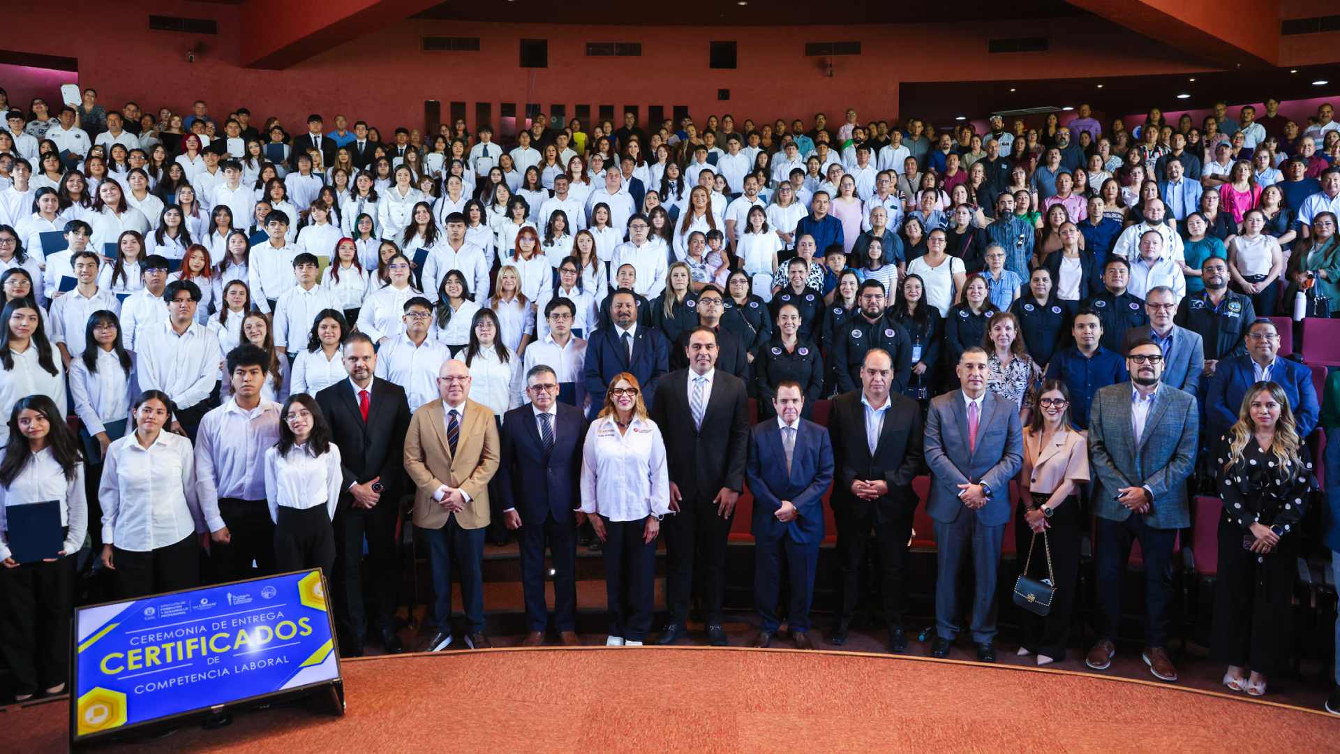 Certifican a docentes por su excelencia académica