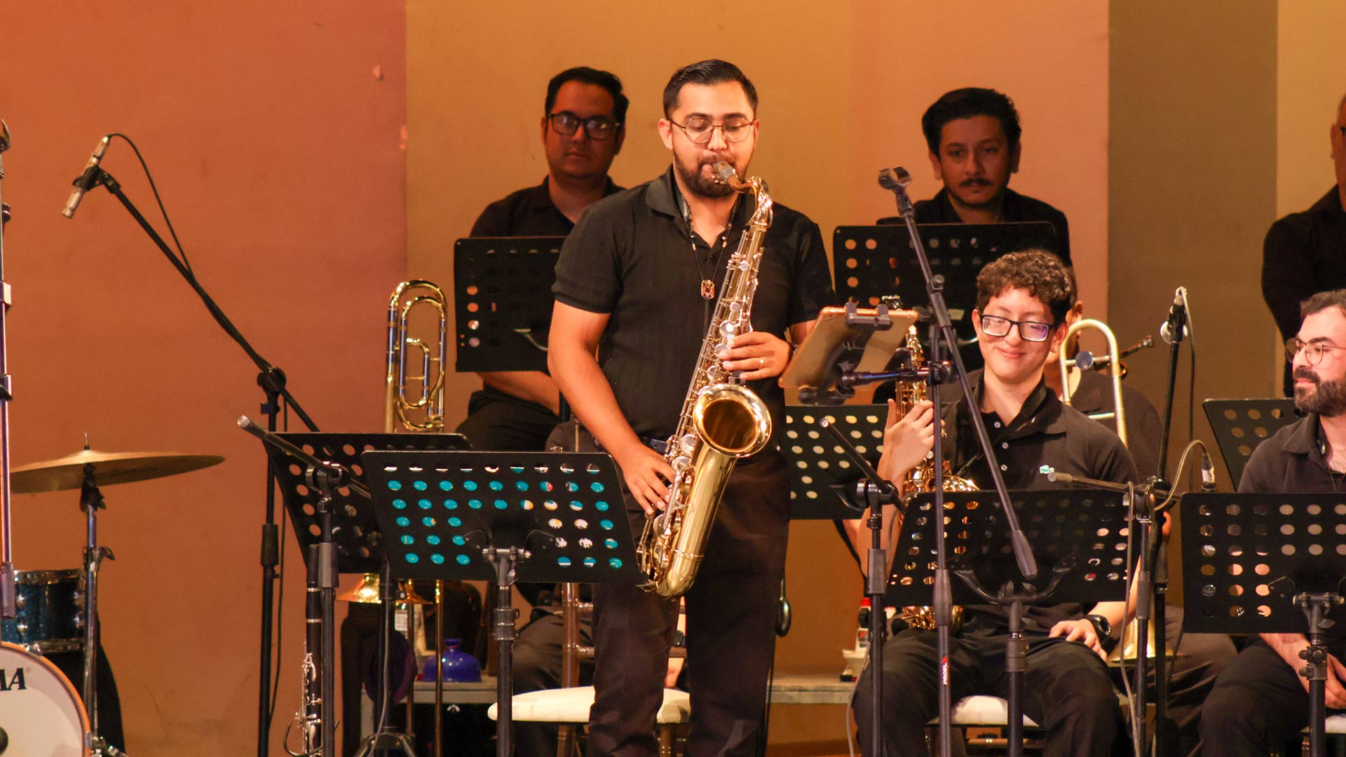 Ameniza Big Band UANL con concierto didáctico