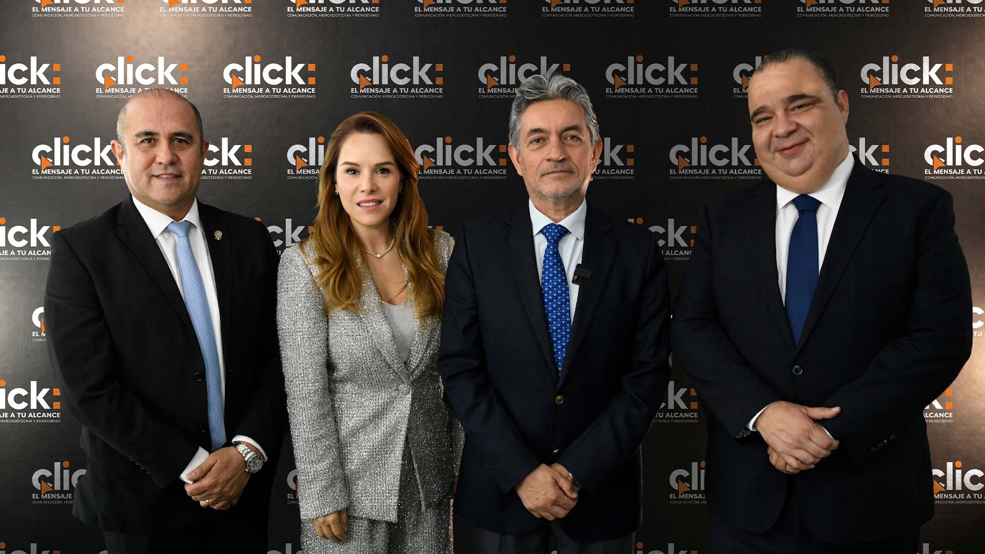 Realizan ciclo de comunicación, mercadotecnia y periodismo