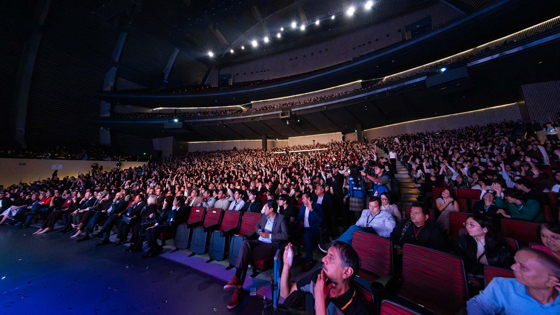 Reúne UANL a más de 4 mil estudiantes en Motor de México
