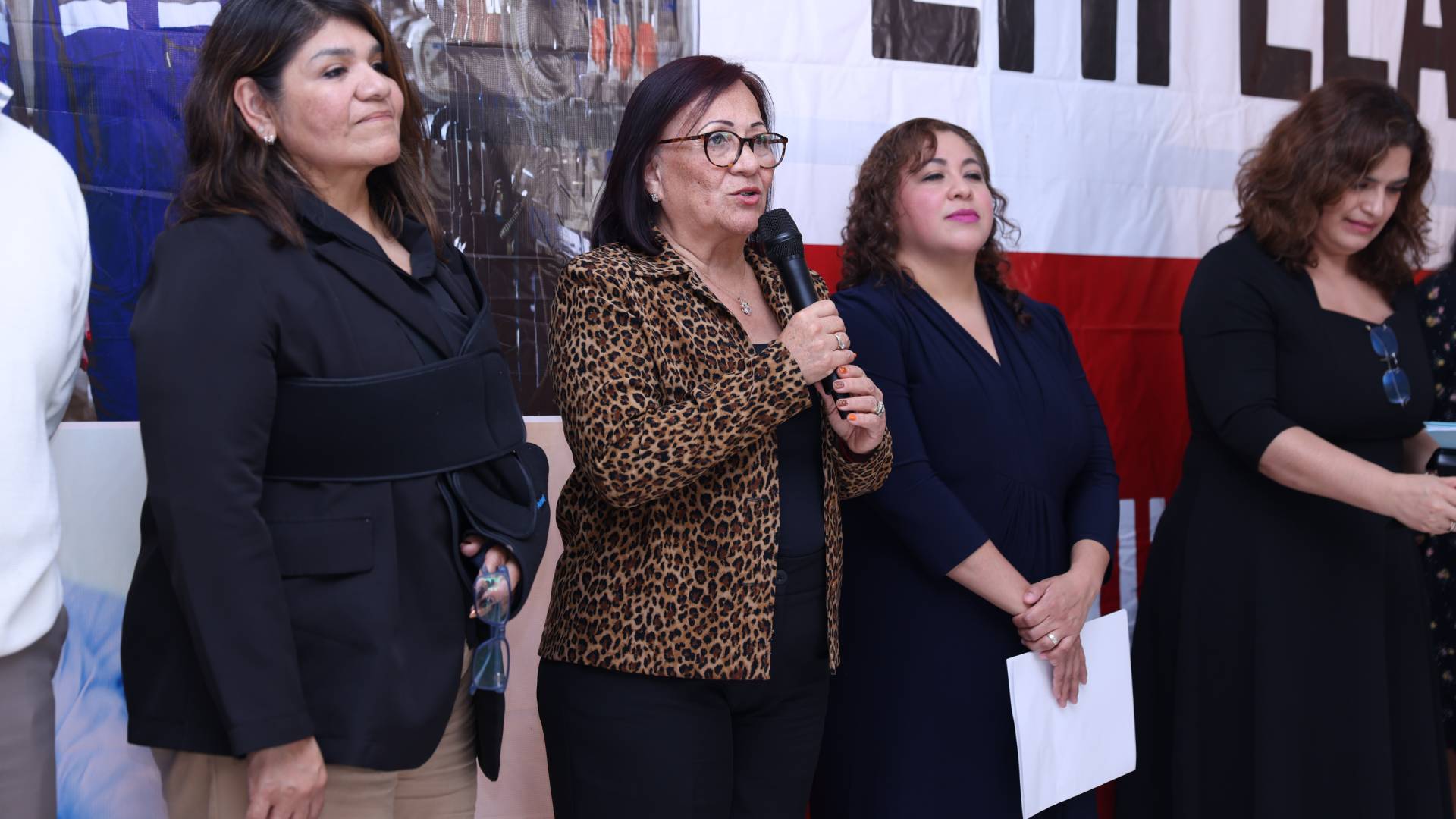 Vincula FCQ a sus estudiantes con opciones de prácticas y empleo
