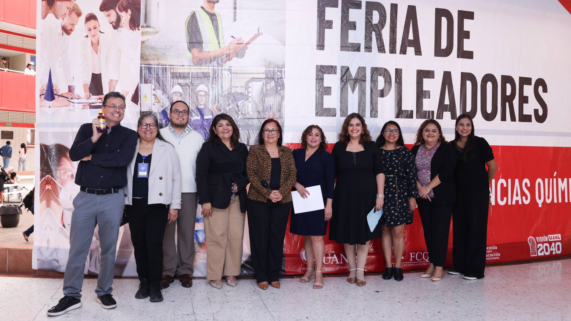 Vincula FCQ a sus estudiantes con opciones de prácticas y empleo
